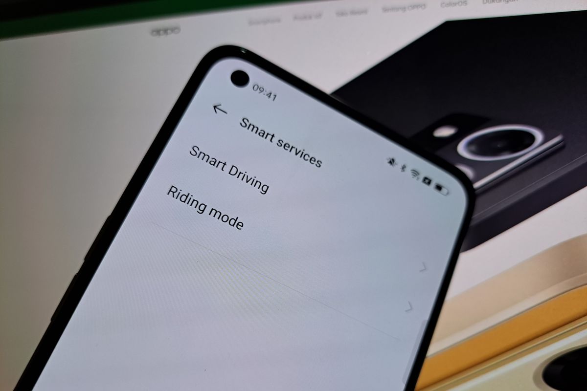Ilustrasi fitur Smart Driving di ponsel Oppo.