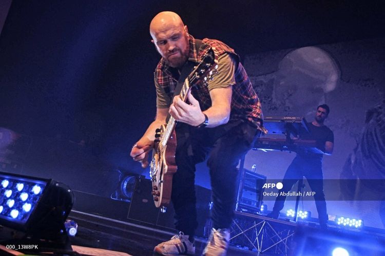 Gitaris Mark Sheehan tampil bersama The Script dalam konser di Jakarta pada 10 April 2018. Mark Sheehan meninggal dunia pada Jumat, 14 April 2023.
