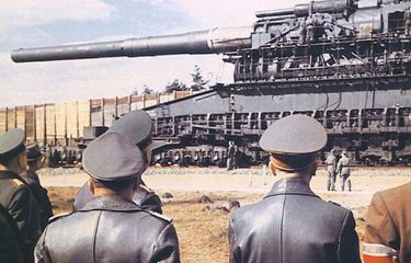 Meriam Schwerer Gustav milik Nazi di awal Perang Dunia II.