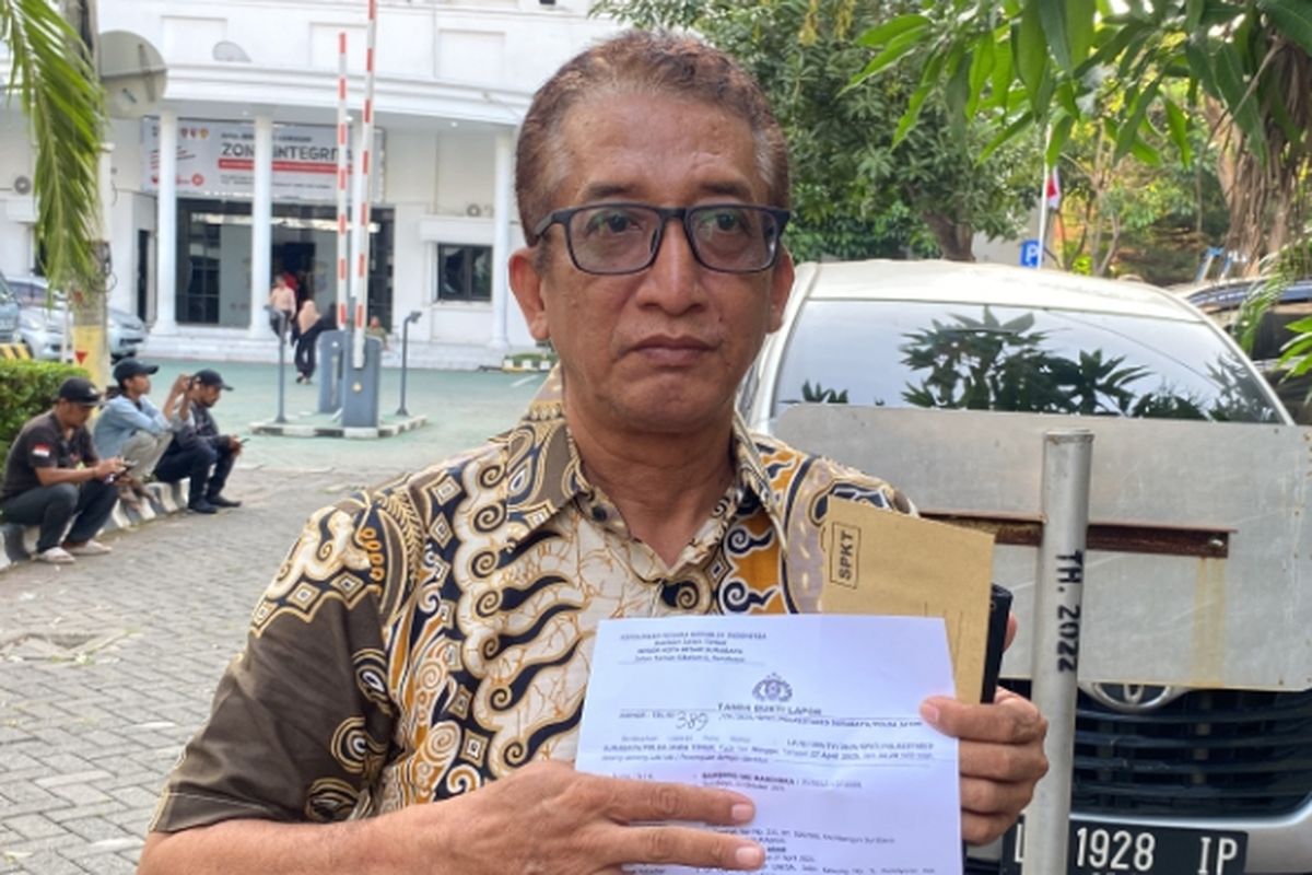 Ayah korban yang dibanting pelatih futsal tim lawan di Surabaya, Selasa (28/4/2025).