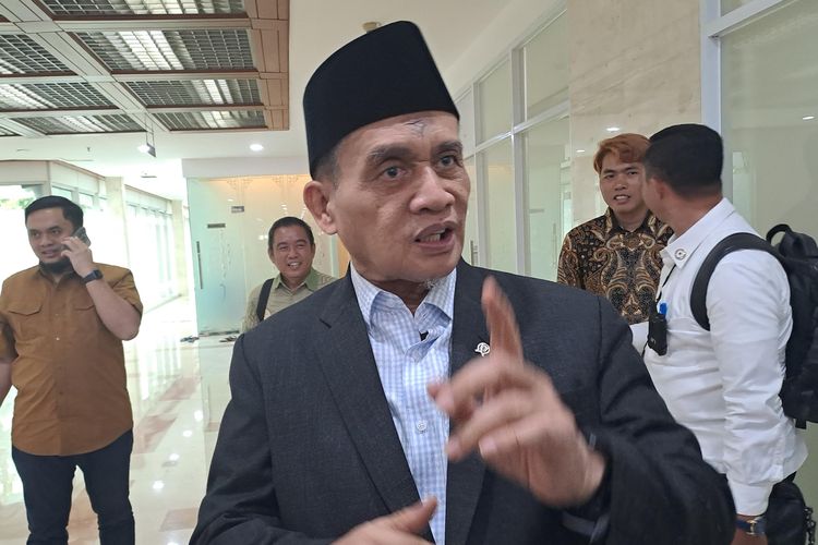 Wamenag Romo Muhammad Syafi'i membahas Biaya Haji - ,