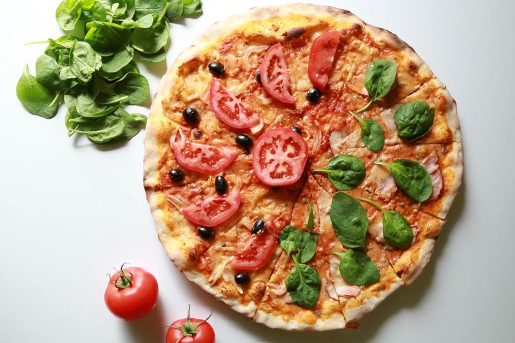 Ilustrasi piza yang menggunakan tepung berprotein