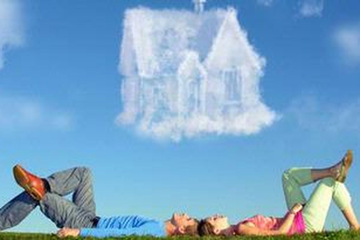 Saat akan membeli rumah, Anda bukan hanya perlu siap secara finansial, tetapi juga emosi. Untuk itu, kondisi hubungan dengan pasangan pun berpengaruh dalam proses kepemilikan rumah. 