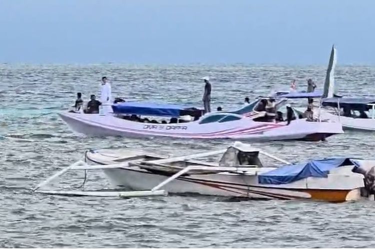 Mengintip Tradisi Antar Jemaah Haji dengan Perahu di Morowali, Diantar hingga Tengah Laut