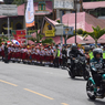 Jokowi Naik Motor ke Lokasi Peresmian Pantai Bebas Parapat