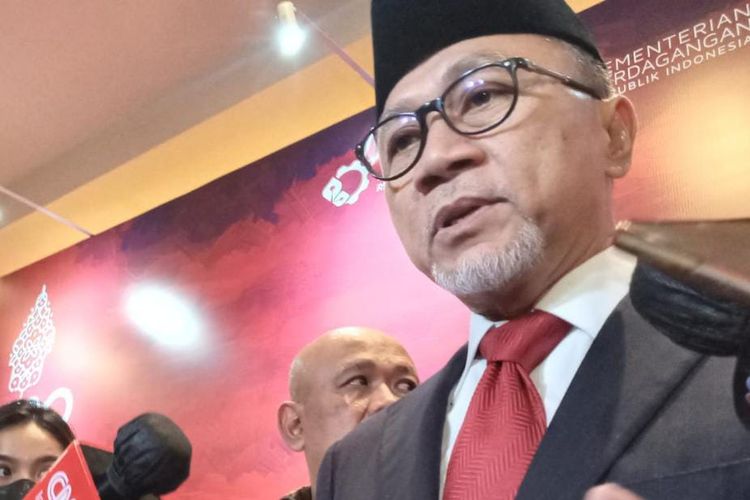 Ketua Umum Partai Amanat Nasional Zulkifli Hasan saat dijumpai di Jakarta, Rabu (15/6/2022). 