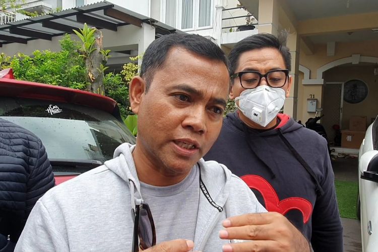 Ayah mendiang Bibi Andriansyah, Faisal, saat ditemui di kawasan Srengseng, Jakarta Barat, Minggu (16/1/2022). 