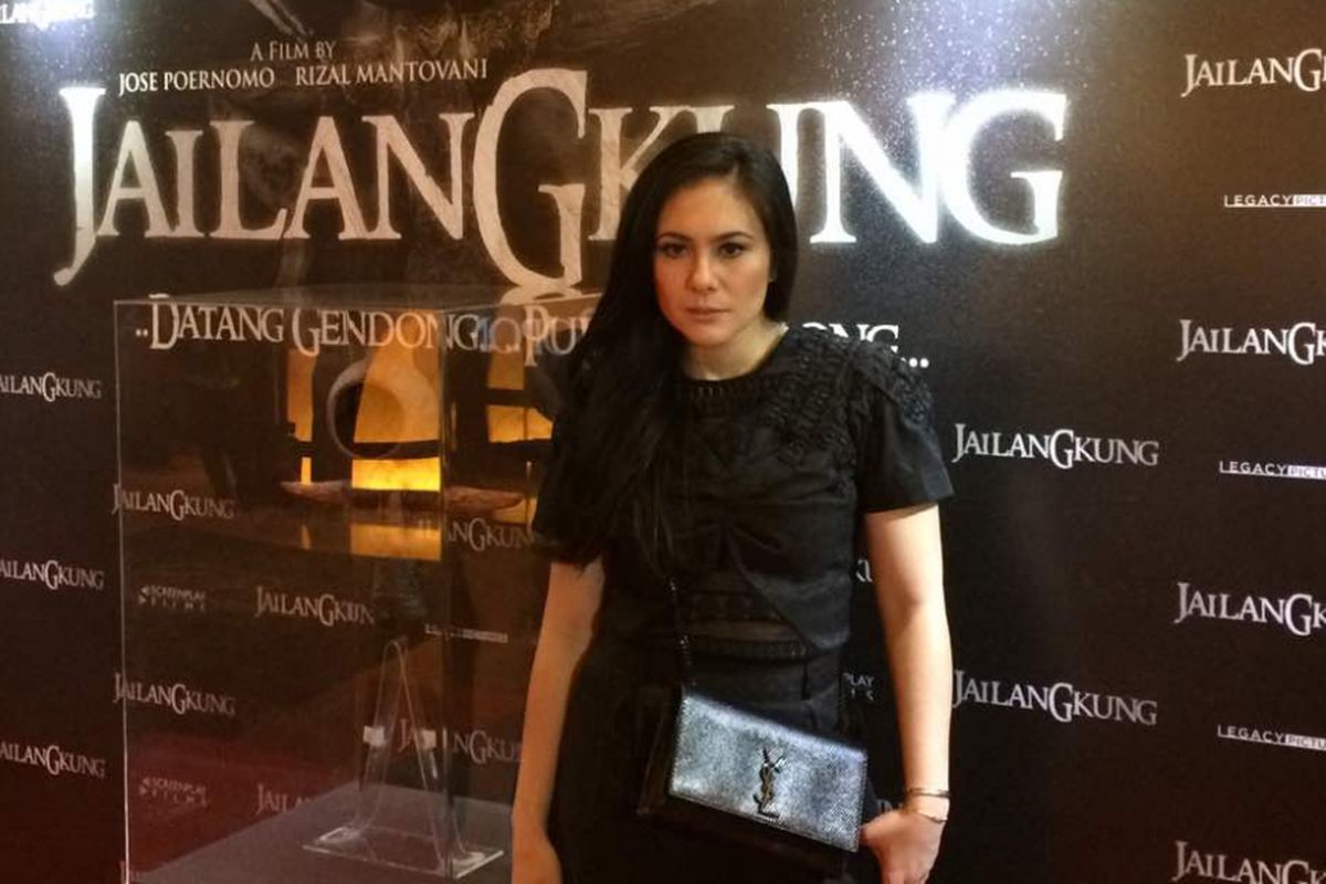 Wulan Guritno diabadikan usai Screening film Jailangkung di XXI Plaza Senayan, Senin (19/6/2017).