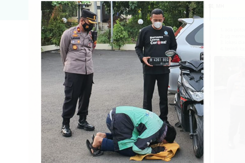 Foto Viral Driver Ojol Tiba-tiba Sujud Syukur di Depan Motornya, Ini Ceritanya