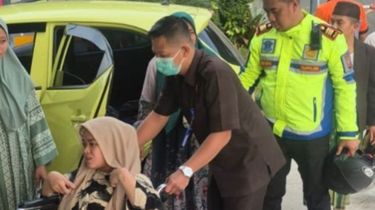 Ibu Hamil Akan Melahirkan di Tengah Kemacetan Jalur Puncak, Kapolsek Ciawi Buka Jalan ke RS