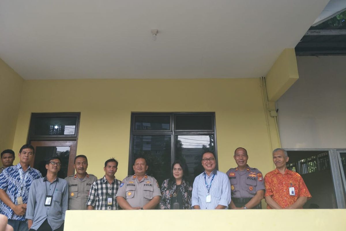 Pos Polisi Lalu Lintas (Polantas) Palmerah, Jakarta Pusat, yang dibakar massa saat kerusuhan pada 24 dan 25 September 2019 telah selesai diperbaiki oleh Kelompok Kompas Gramedia. Proses serah terima pos polisi itu dilakukan pada Jumat (17/1/2020)