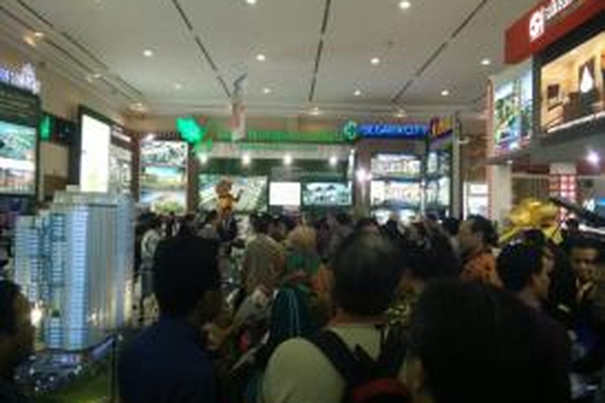 Pameran REI Expo 2015 ke-29 di Jakarta Convention Center, Sabtu (2/5/2015).