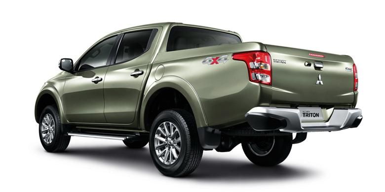 Tampang belakang double cabin Mitsubishi All-New Triton.