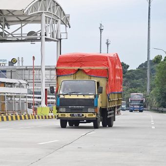 Pembatasan angkutan barang di jalan tol Nataru 2025/2026