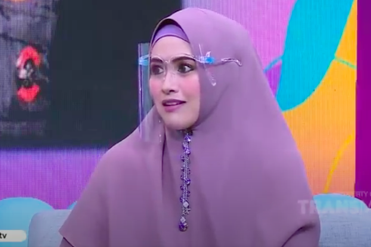 Meggy Wulandari saat jadi bintang tamu di acara Rumpi Trans TV