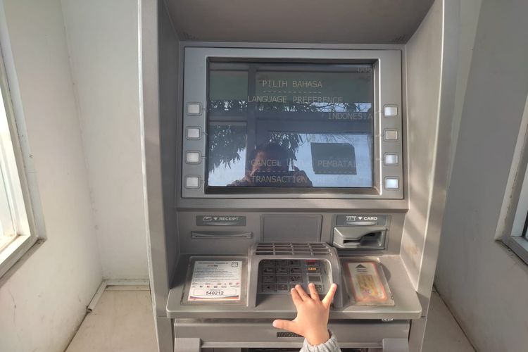 Cara tarik tunai tanpa kartu ATM BRI tentu sangat memudahkan nasabah saat berada di luar rumah dengan meninggalkan kartu debit namun butuh dana darurat.