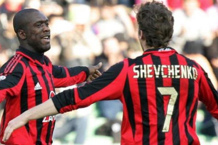 Andriy SHevchenko (kanan) dan Clarence Seedorf saat masih sama-sama membela AC Milan.