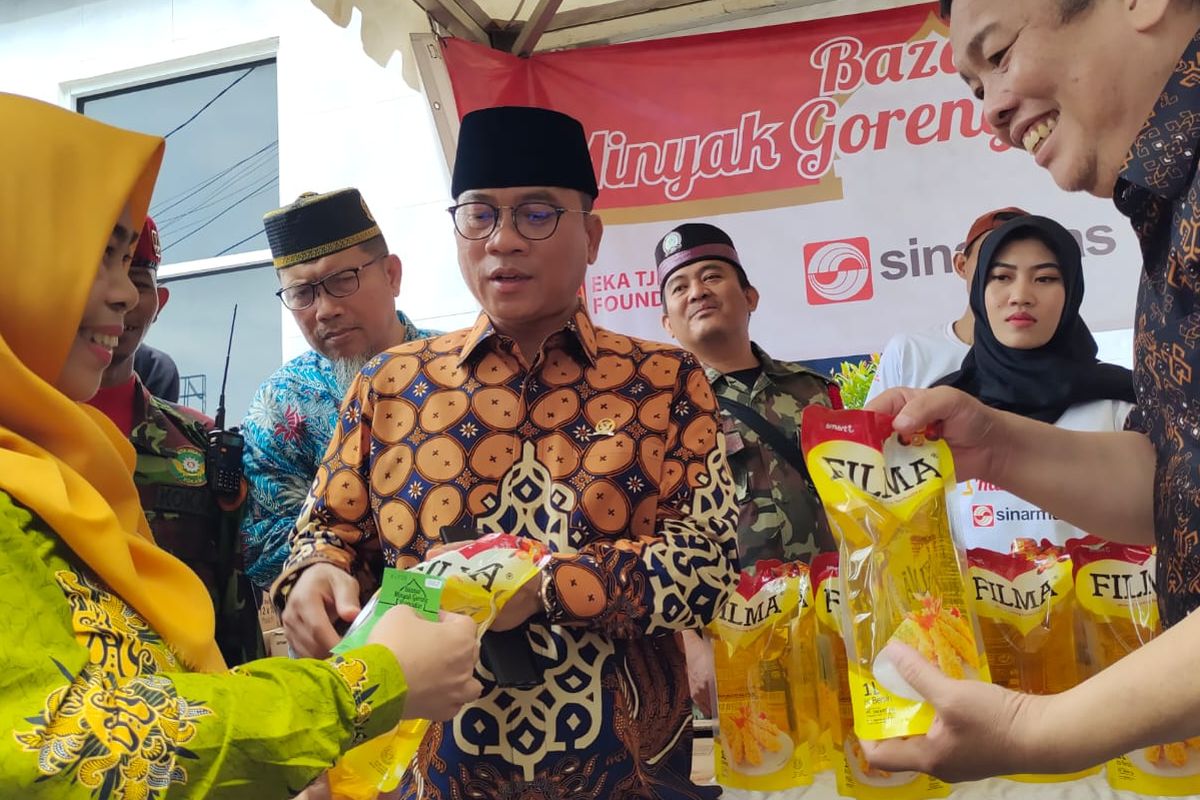 Sinar Mas menggandeng Pimpinan Wilayah Muhammadiyah (PWM) Provinsi Banten untuk menyelenggarakan Bazar Minyak Goreng Ramadhan.