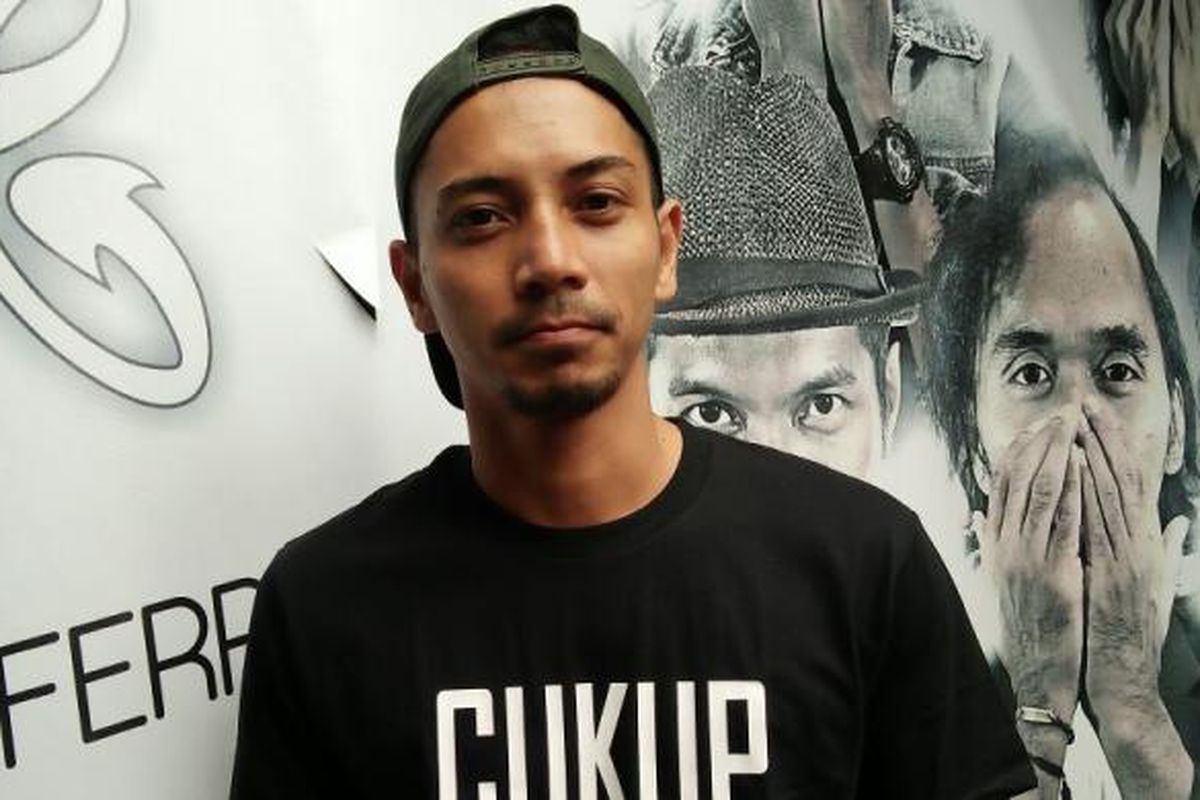 Fauzi Baadila usai jumpa pers film Cukup Gue di markas Slank, Jalan Potlot III, Jakarta Selatan, Sabtu (22/10/2016).