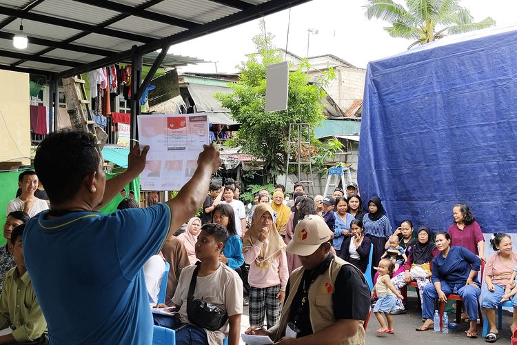 Penghitungan suara di TPS 30 Petamburan, Kecamatan Tanah Abang, Jakarta Pusat, Rabu (14/2/2024). 