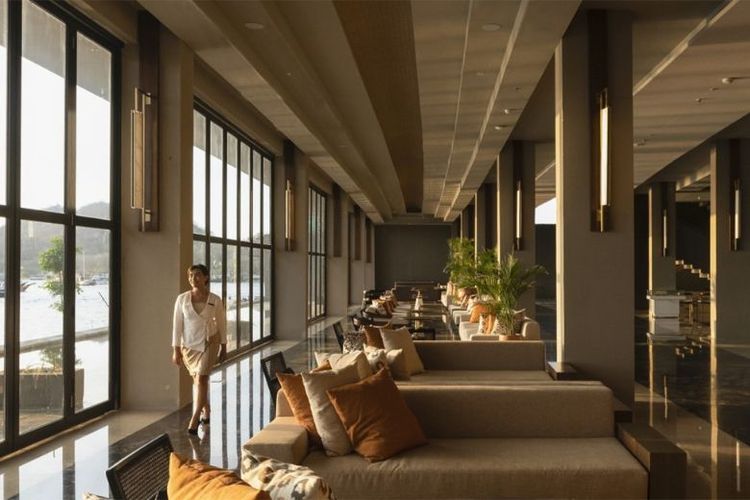 Total kamar yg tersedia di seluruh jaringan hotel HIG meningkat selama Nataru. 