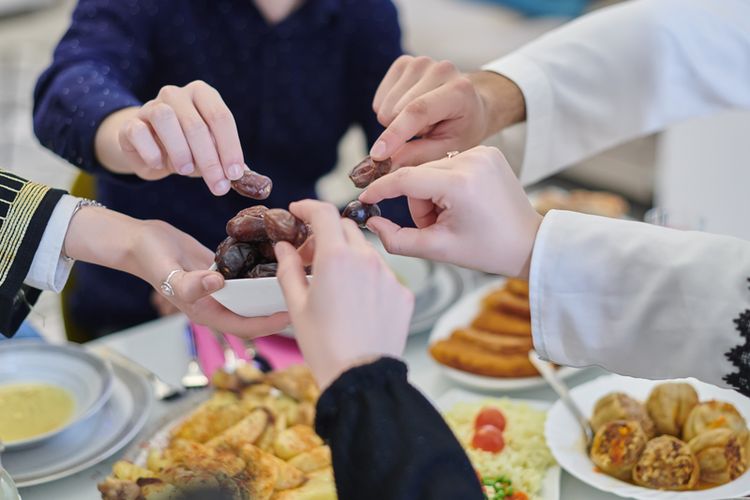Tips Puasa Ramadhan Menurut Kemenkes, Termasuk Mengurangi Makanan Manis