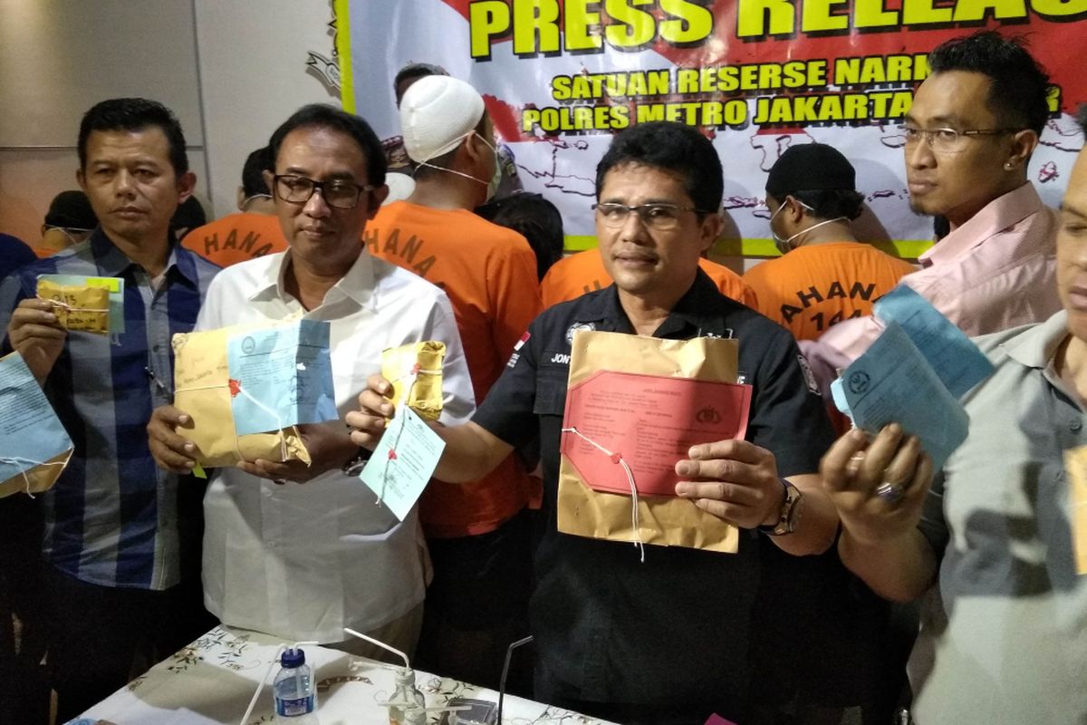 Kasatres Narkoba Jaktim tangkap PNS Kumham yang edarkan sabu, Rabu (14/3/2018)