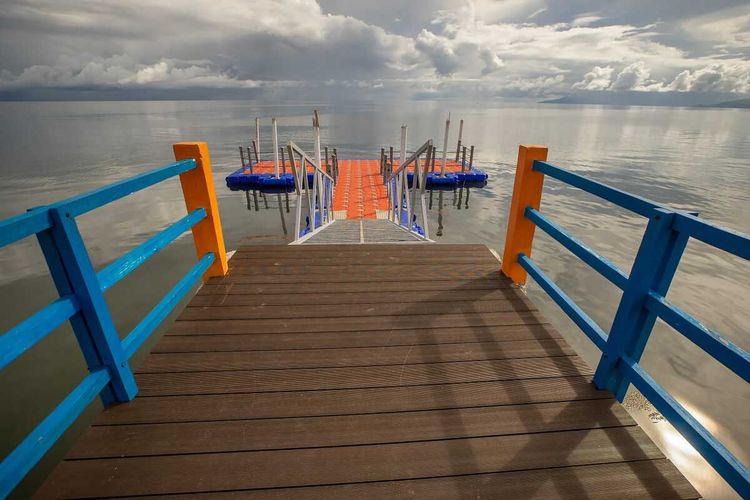 Pantai Kotajogho Nagekeo, NTT sebagai pintu masuk ke destinasi wisata di Pantai Utara Kabupaten tersebut. Dari pantai itu bisa ke Pulau Kinde, Maropokot, Pantai Nggolonio, Selasa, (18/4/2023). 