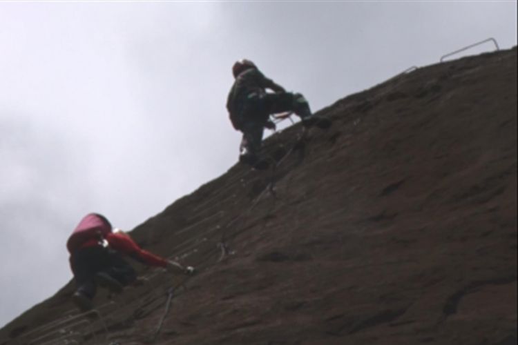 Wisata minat khusus Sepikul Via Ferrata (Sparta) diresmikan pada Senin (2/10/2017) di Kabupaten Trenggalek, Jawa Timur.