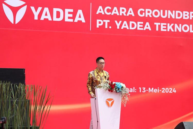 General Manager Yadea Teknologi Indonesia Wang Jinlong dalam groundbreaking ceremony di Suryacipta City of Industry, Karawang, Senin (13/5/2024).