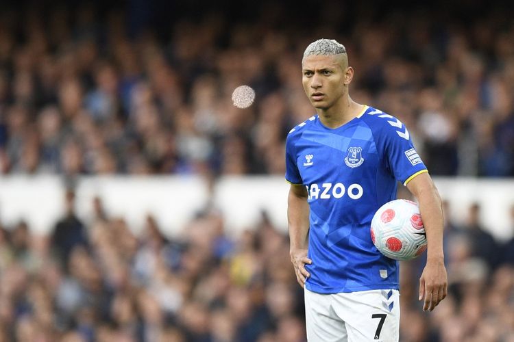 Penyerang Everton, RIcharlison, di ambang bergabung dengan Tottenham Hotspur pada 1 Juli 2022.