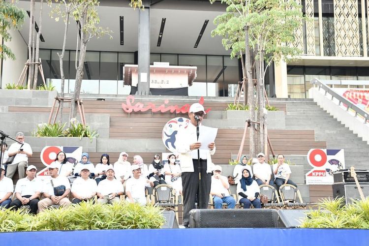Menko Polhukam menyampaikan sambutan dalam acara HUT ke-23 KPPU di kawasan Sarinah Thamrin, Jakarta, Minggu (11/6/2023).