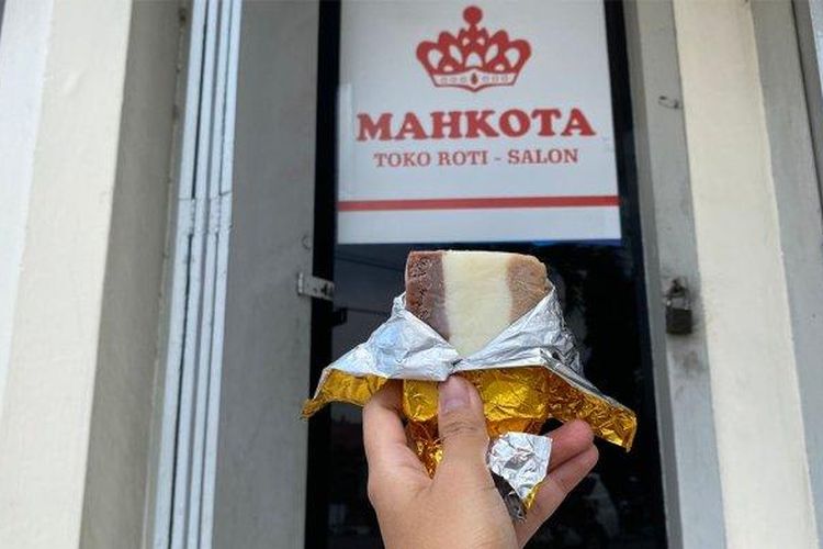 Es krim potong di Toko Roti dan Es Krim Mahkota Magelang, Selasa (19/3/2022)