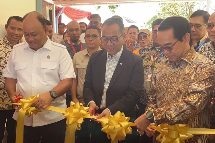 Mendikti dan Kepala BGN Resmikan SPPG Unhas, Pertama di Lingkungan PTN