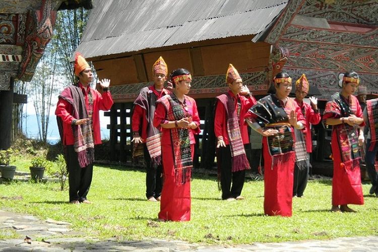 Tari Tortor sudah ditetapkan sebagai Warisan Budaya Takbenda dari Sumatera Utara