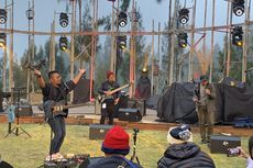 Aditya Ong Trio dan Andre Dinuth Pukau Penonton Jazz Gunung Bromo 2022