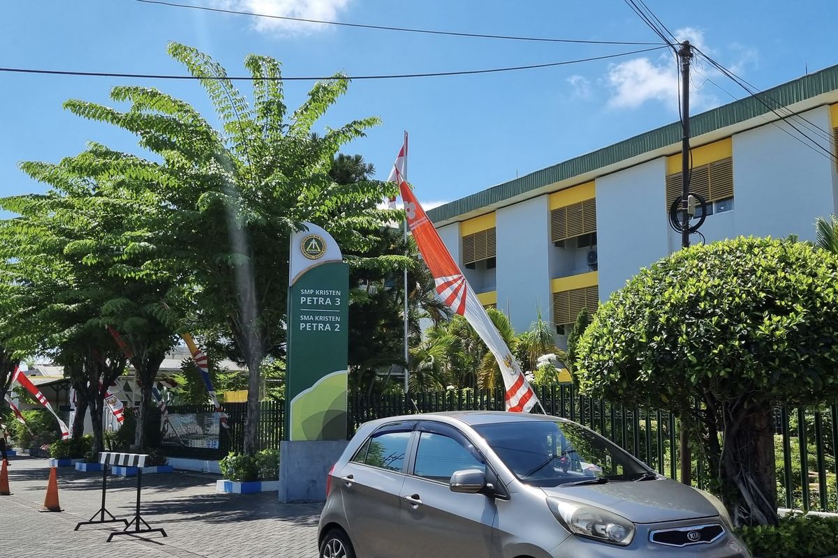 Sekolah Petra yang bersitegang dengan RW, Kamis (1/8/2024).