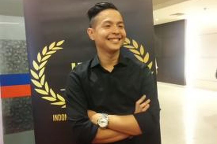Ernest Prakasa berpose usai konferensi pers Indonesia Film Trailer Award (IFTA) 2015 di Gedung Pusat Perfilman Haji Usmar Ismail, Jakarta Selatan, Kamis (3/9/82015) malam.