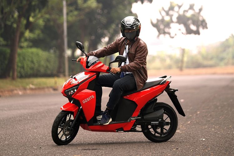 Gesits Garuda <a href='/search/label/Motor%20Listrik/?&max-results=7'>Motor Listrik</a>