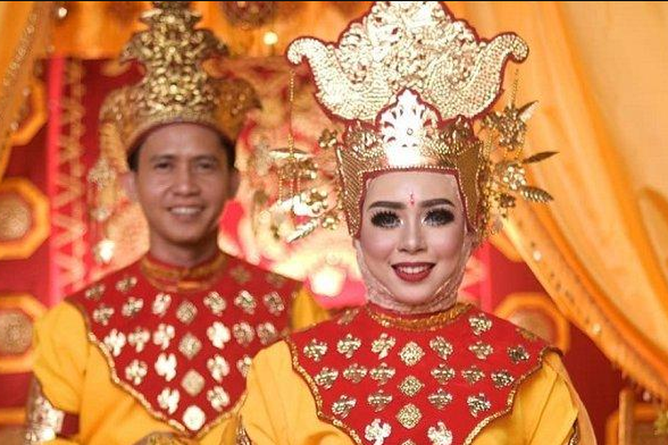 Contoh Surat Nikah Adat Dayak Kalimantan Barat : Http Etheses Uin Malang Ac Id 13164 1 16781011 ...