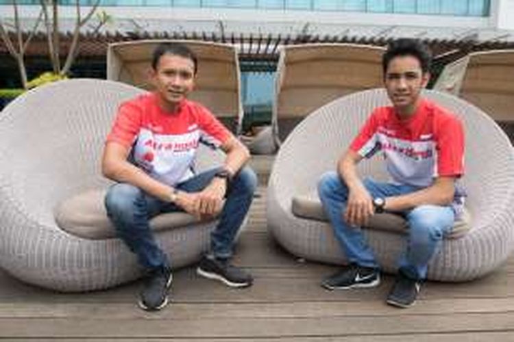 Pebalap Astra Honda Racing Team (AHRT), Dima Ekky Pratama (kiri) da Andi 