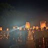 Saat Ribuan Lampion Waisak Diterbangkan di Langit Borobudur...