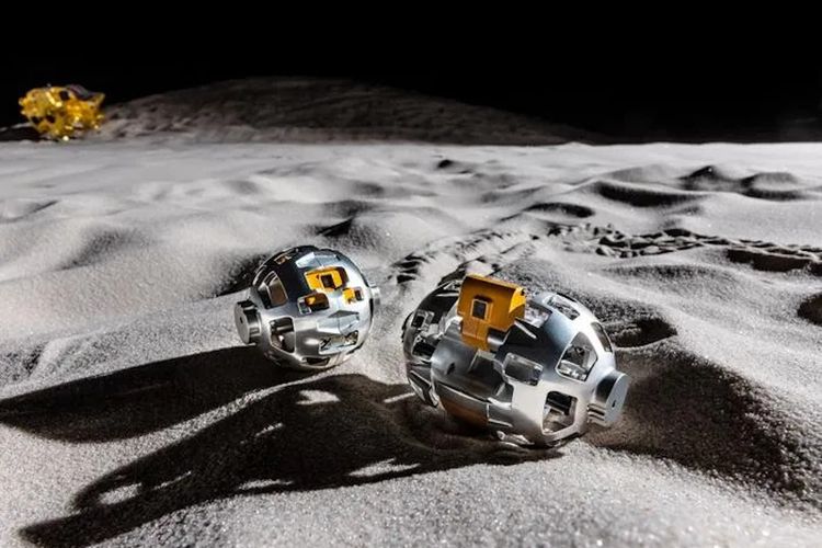 Robot Bola Guling di Bulan Jepret Wahana Antariksa Jepang Terbalik