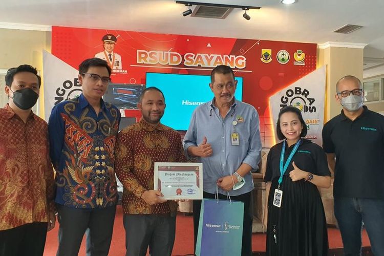 Donasi berupa satu unit Hisense Ultrasound 4D HD60 diberikan melalui kegiatan tanggung jawab sosial  kepada Rumah Sakit Umum Daerah (RSUD) Sayang Kabupaten Cianjur, Selasa (13/12/2022).