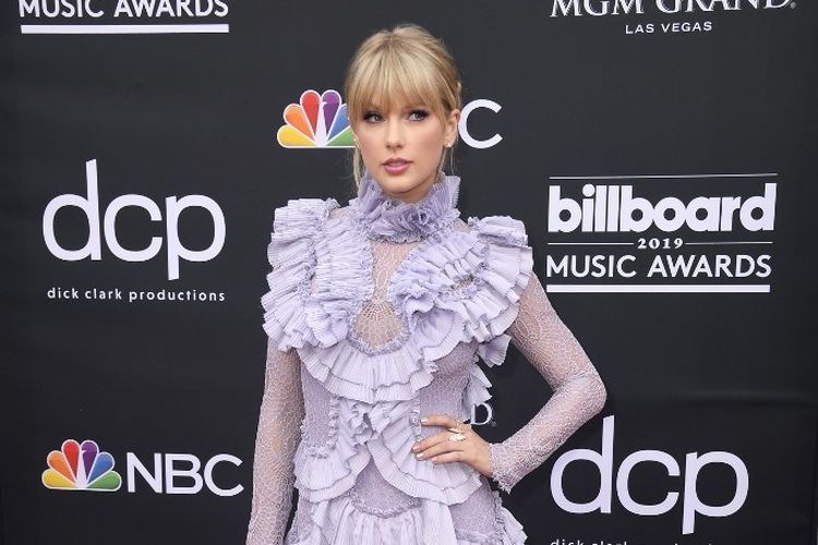 Penyanyi Taylor Swift menghadiri 2019 Billboard Music Awards yang diselenggarakan di MGM Grand Garden Arena, Las Vegas, Nevada, pada 1 Mei 2019. 