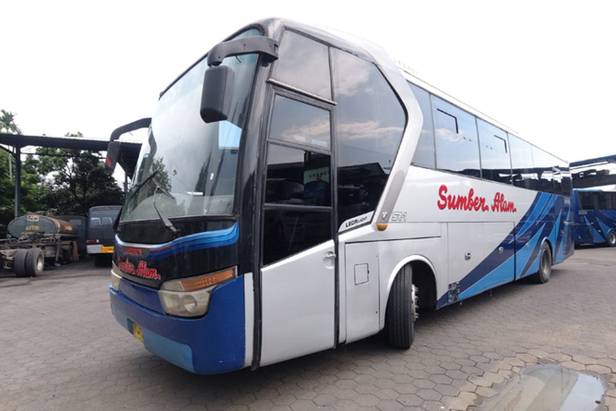 Bus Sumber Alam Golden Dragon dilelang untuk lawan corona