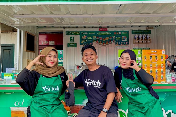 Dilema Penjual Es Teh Semarang: Harga Plastik Naik, Tak Berani Jual Mahal