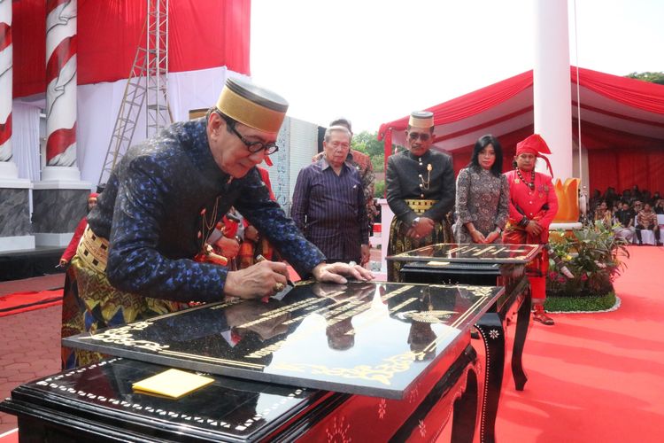 Menteri Hukum dan Hak Asasi Manusia (Menkumham) Yasonna H Laoly meresmikan kantor baru Kementerian Hukum dan Hak Asasi Manusia (Kemenkumham) Sulawesi Selatan (Sulsel), Jumat (14/06/2024).