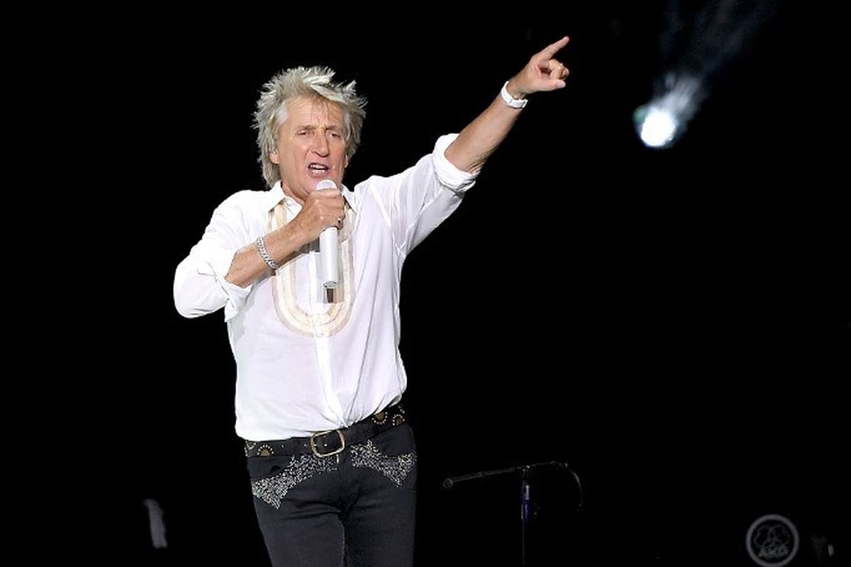 Rocker legendaris Rod Stewart tampil di Madison Square Garden, New York City, AS, pada 7 Agustus 2018.