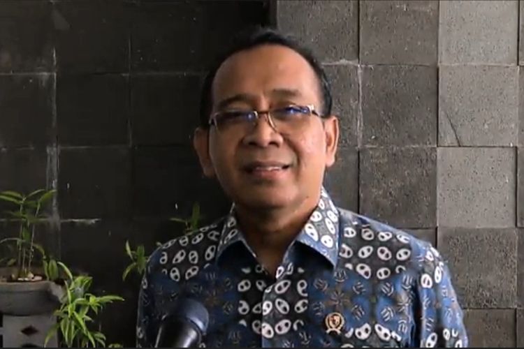 Menteri Sekretaris Negara (Mensesneg) Pratikno membantah pernyataan Deputi Politik 5.0 TPN Ganjar-Mahfud, Andi Widjajanto soal pertemuan dengan Presiden Jokowi dua hari sebelum pencalonan Gibran. Bantahan itu disampaikannya melalui keterangan video, Selasa (13/2/2024). 